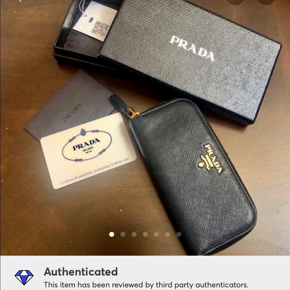 Authentic 6 keys/card case Taiga zippy wallet